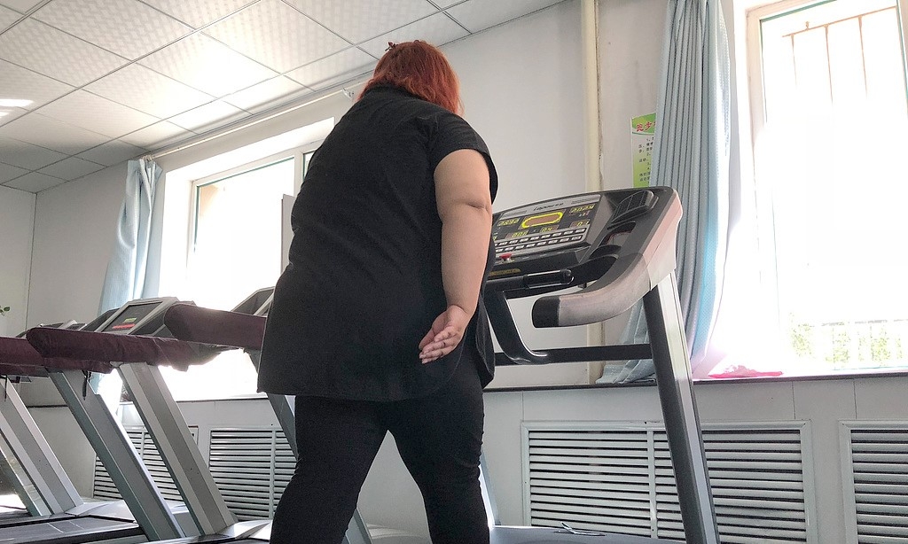 Các trường đại học Trung Quốc phát chứng chỉ, thi giảm cân, kiểm soát cân nặng